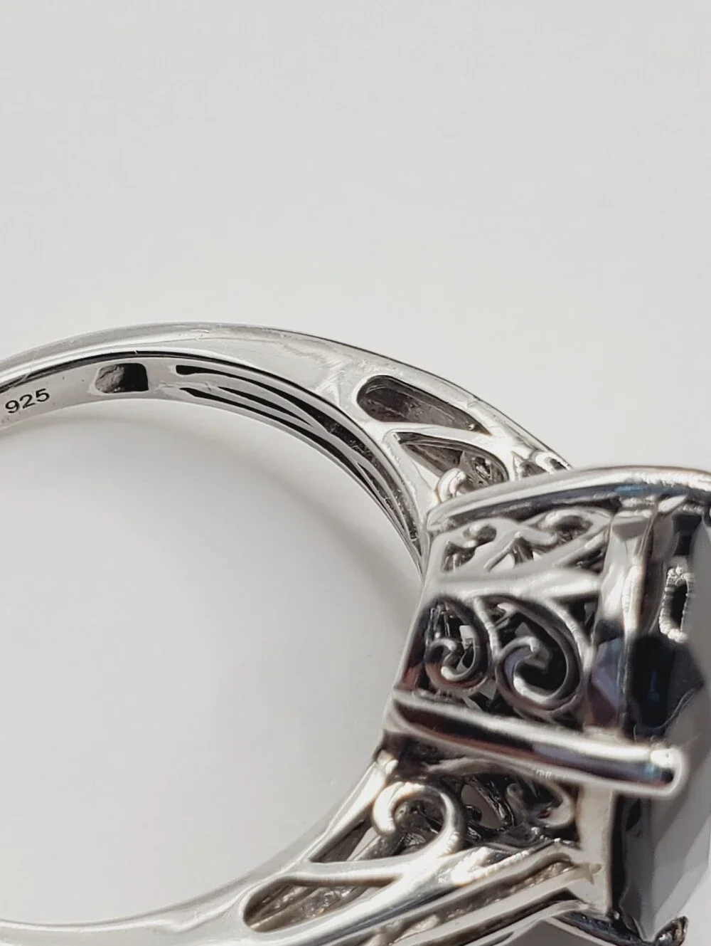 Oval Elite Shungite & White Topaz Platinum | 925 Sterling Silver Ring